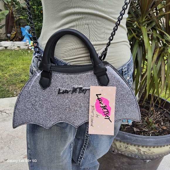 NWT BLACK n SILVER LUV BETSEY SPARKLE BAT CROSSBODY - Picture 6 of 6